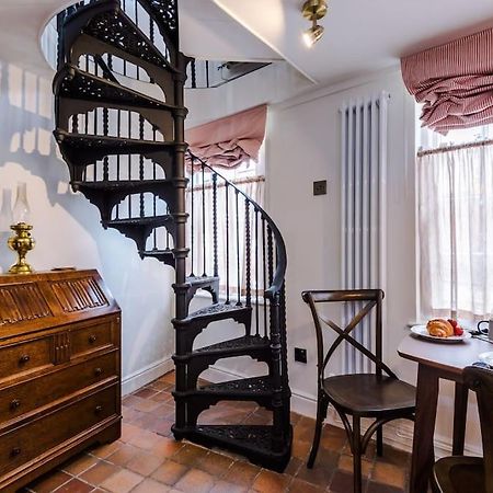 Rustic Chester Cottage Near Shops & Terrace Luaran gambar