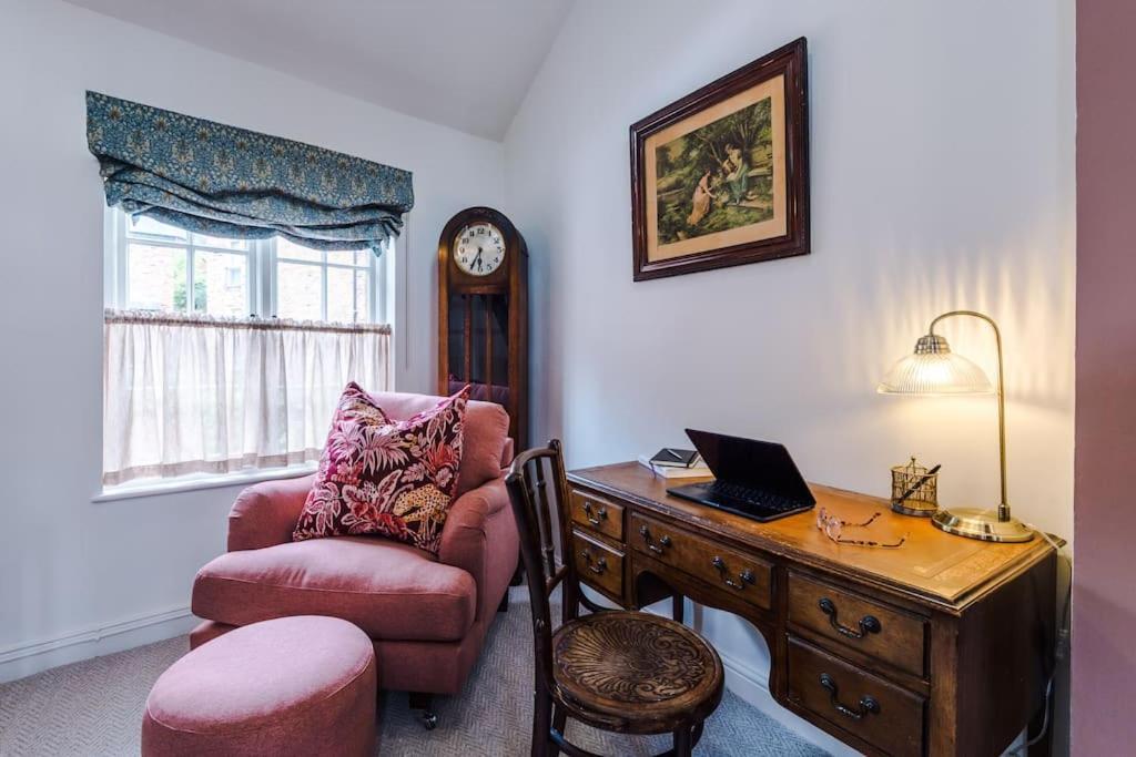 Rustic Chester Cottage Near Shops & Terrace Luaran gambar
