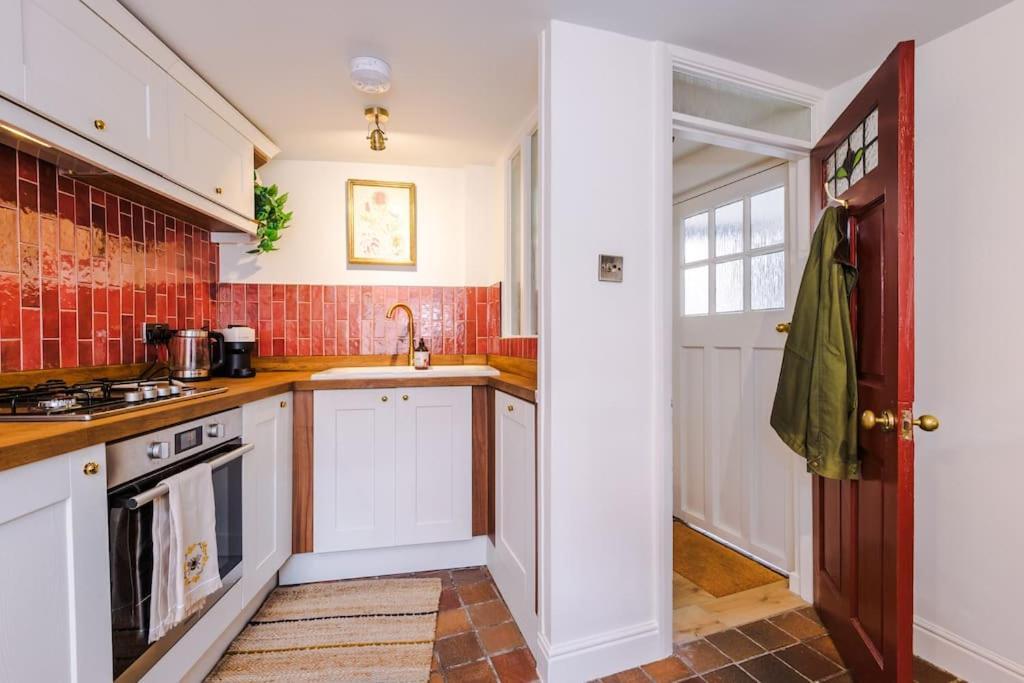 Rustic Chester Cottage Near Shops & Terrace Luaran gambar
