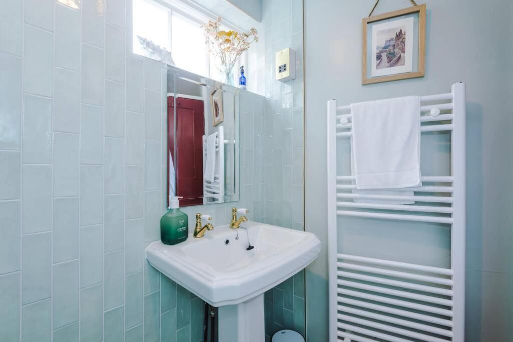Rustic Chester Cottage Near Shops & Terrace Luaran gambar