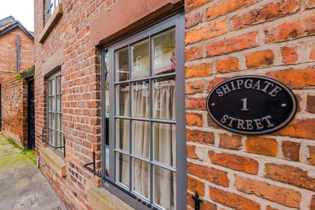 Rustic Chester Cottage Near Shops & Terrace Luaran gambar