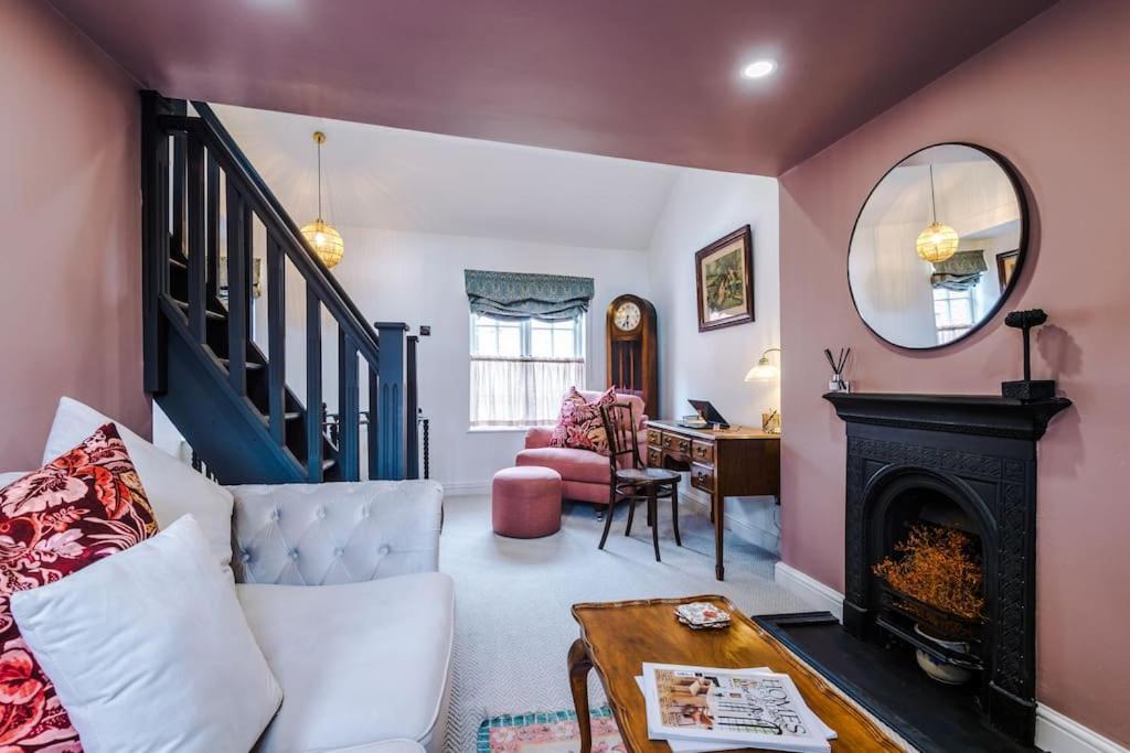 Rustic Chester Cottage Near Shops & Terrace Luaran gambar