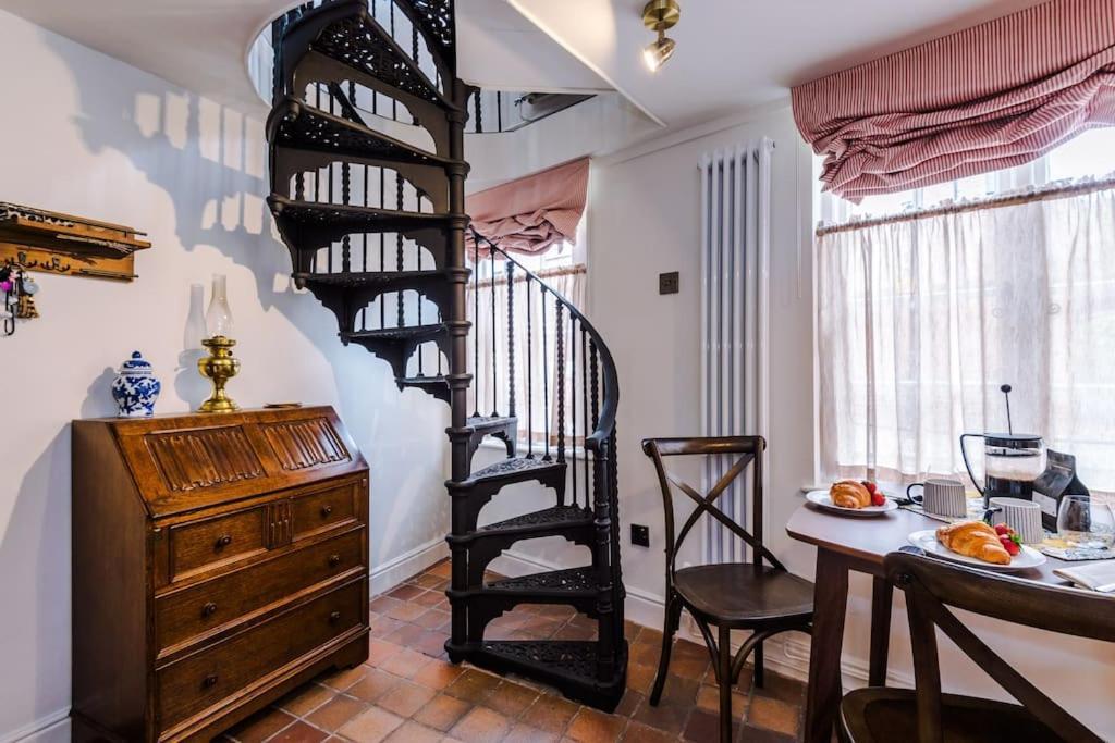 Rustic Chester Cottage Near Shops & Terrace Luaran gambar