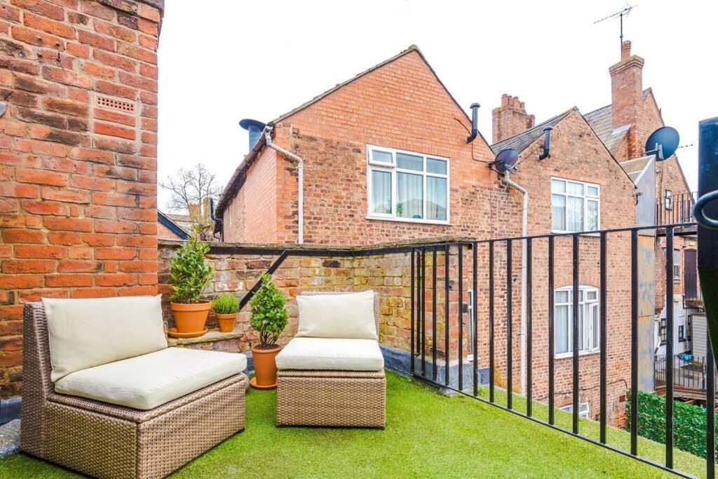 Rustic Chester Cottage Near Shops & Terrace Luaran gambar